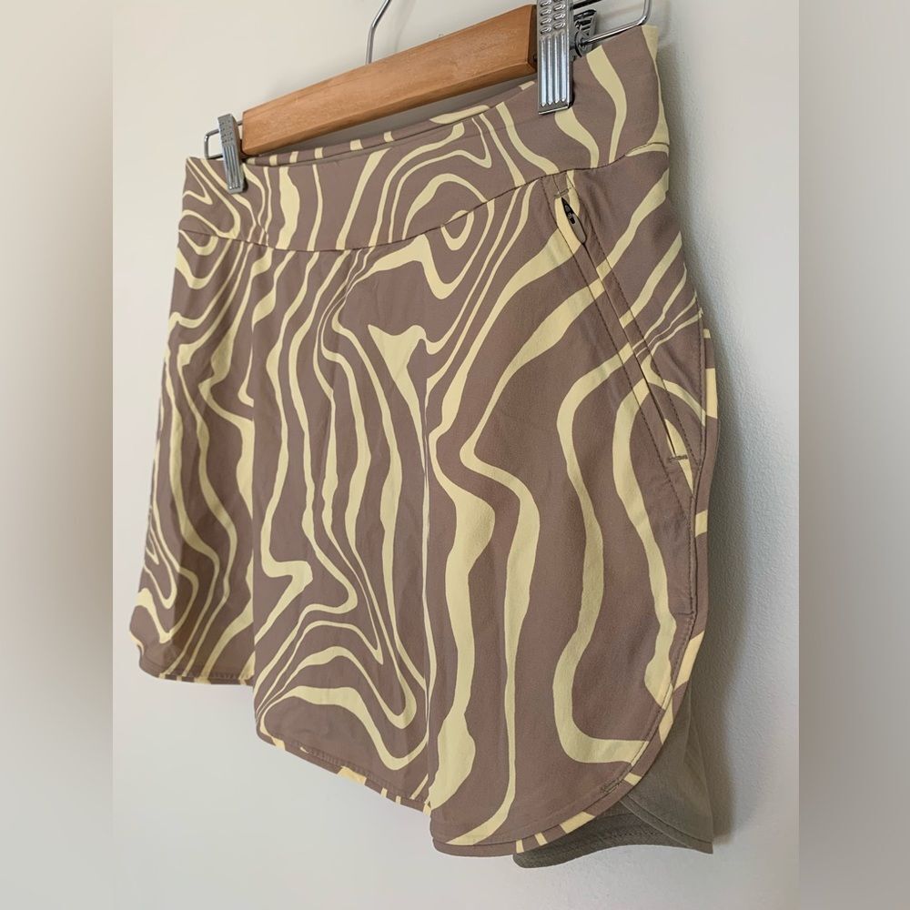 Outdoor voices pampas tan/beige and pastel yellow print swirl exercise skort S - Picture 3 of 6